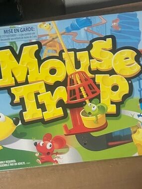 NEW-Hasbro Mouse Trap Game - Yellow, Red, Green, Blue